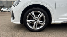 Audi Q3 35 TDI S Line 5dr S Tronic Diesel Estate